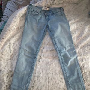 Size 3L Hollister Jeans